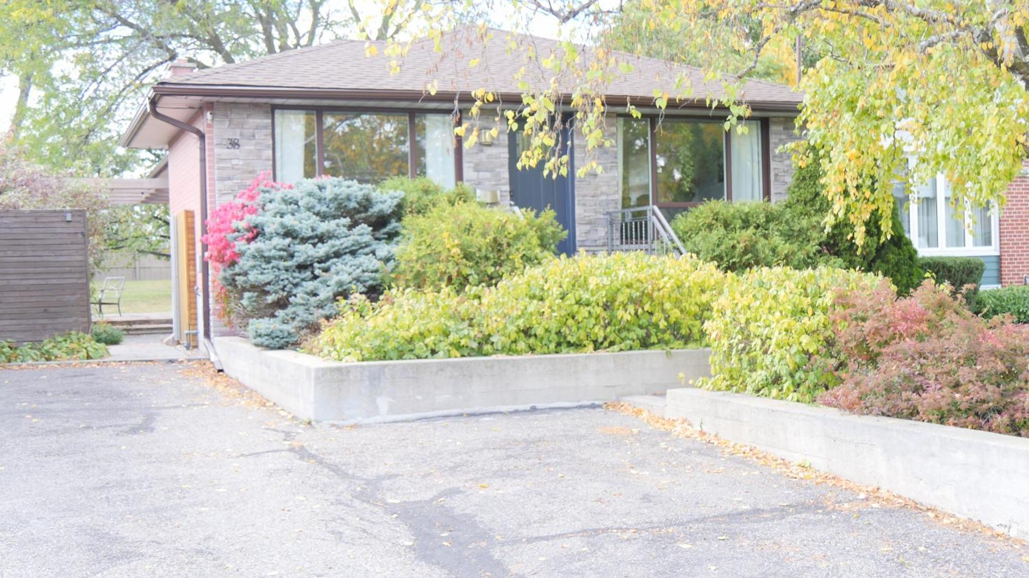 Richview Gardens Suite, 3-bdr
