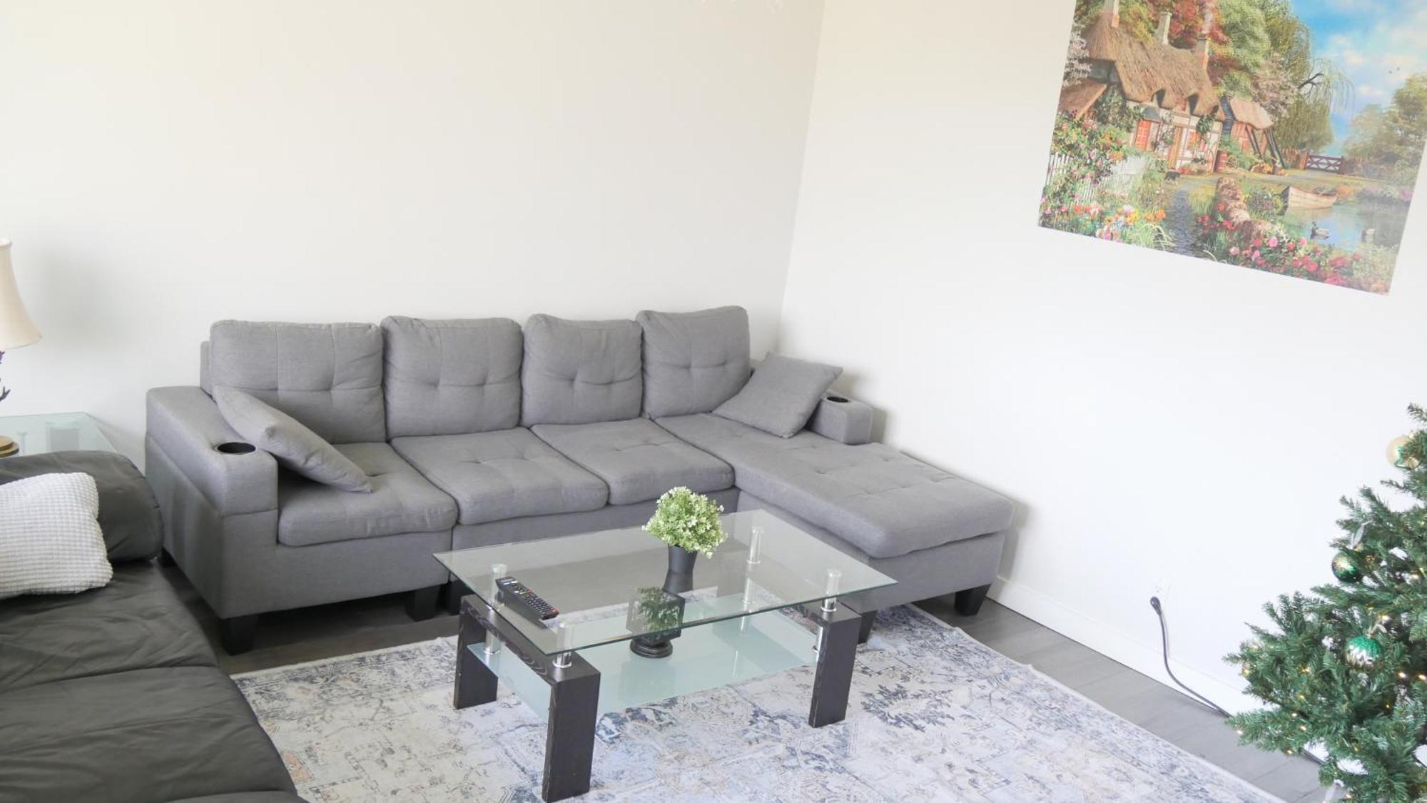 Apartment Richview Gardens Suite, 3-bdr Toronto